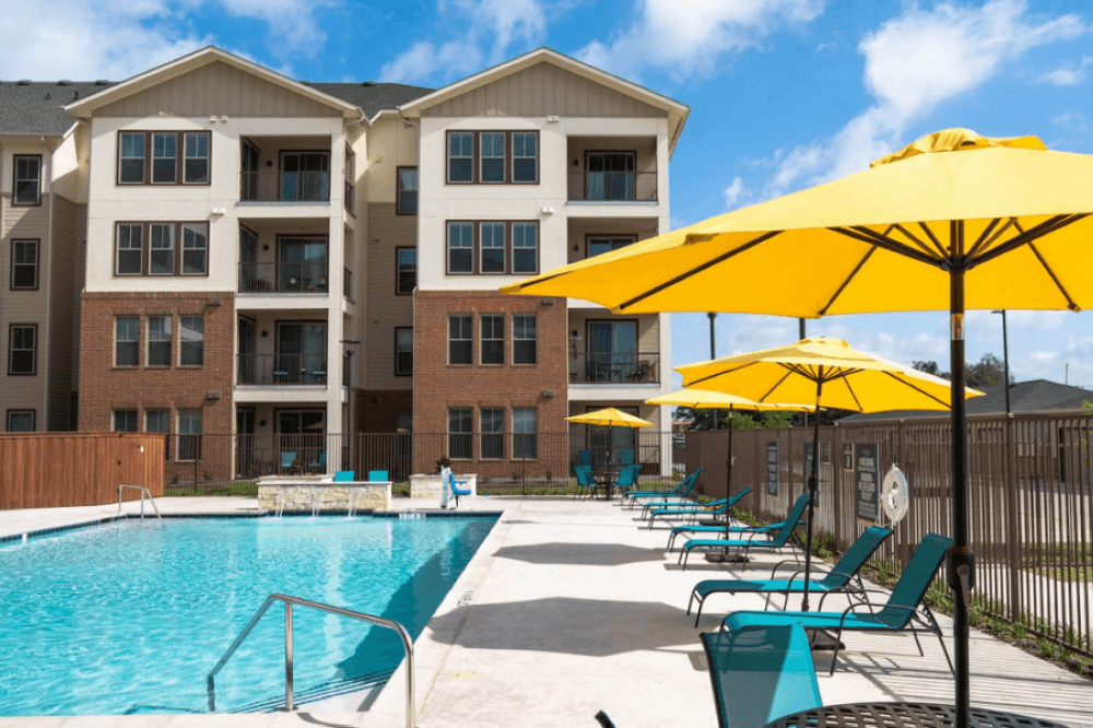 twin rivers at collin creek pool