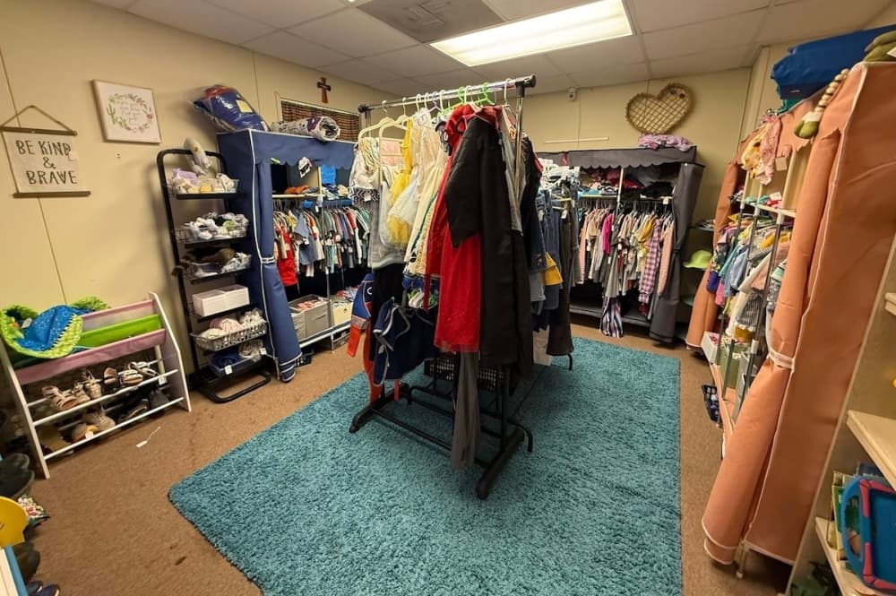 Healing Hands Thrift Store opens in Cedar Creek to support job support services