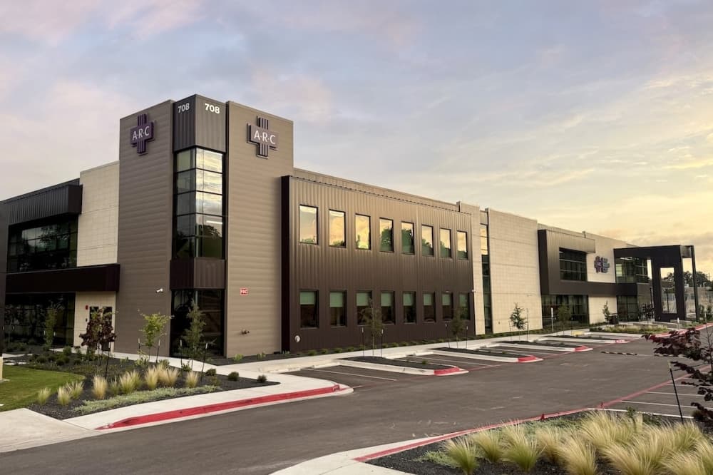 Austin Regional Clinic expands with new specialty clinic in South Austin