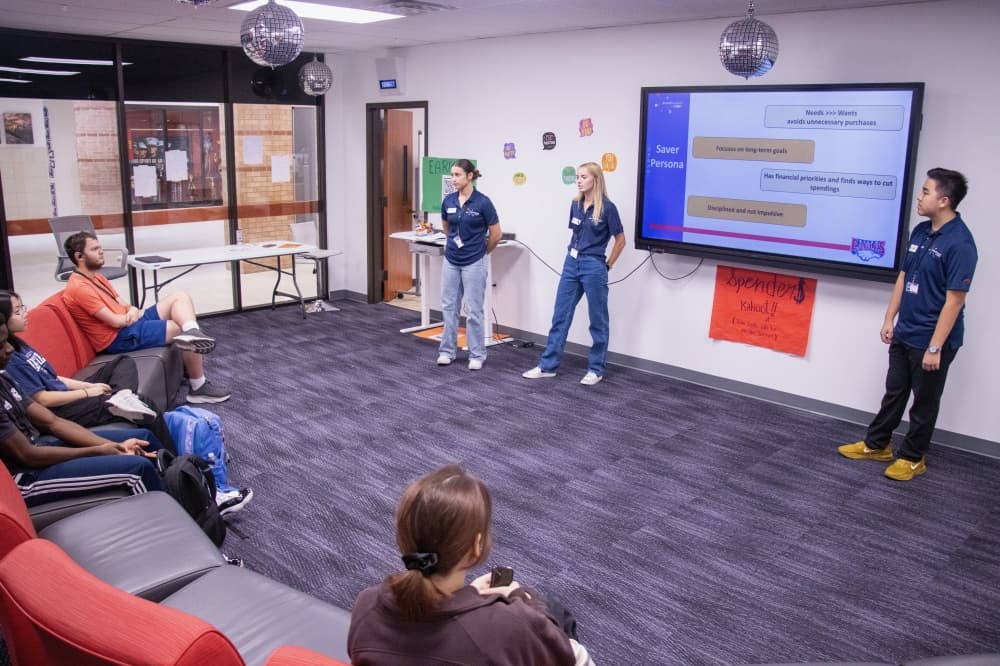 CUTX SMART Branch offers first-hand banking experience for Allen ISD students