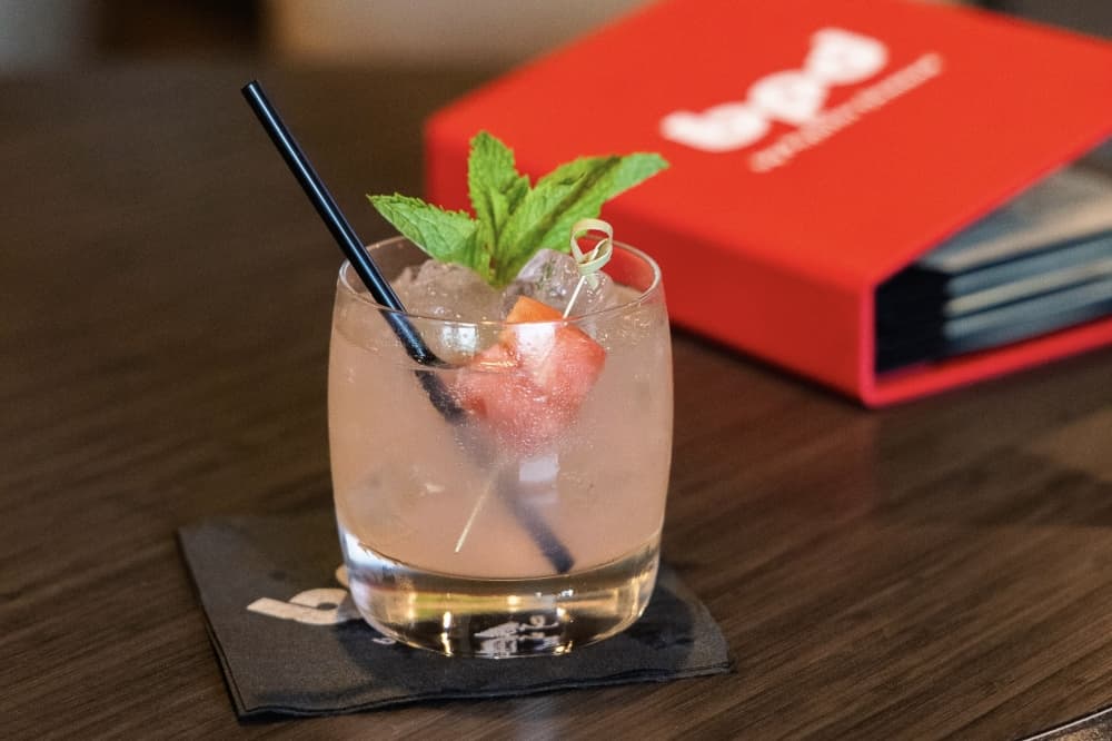 New neighborhood bar opens in West University Place