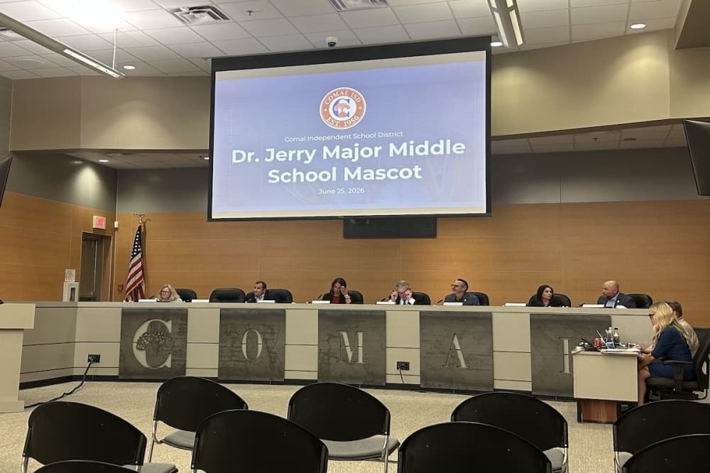 Comal ISD board of trustees select mascot for Major Middle School