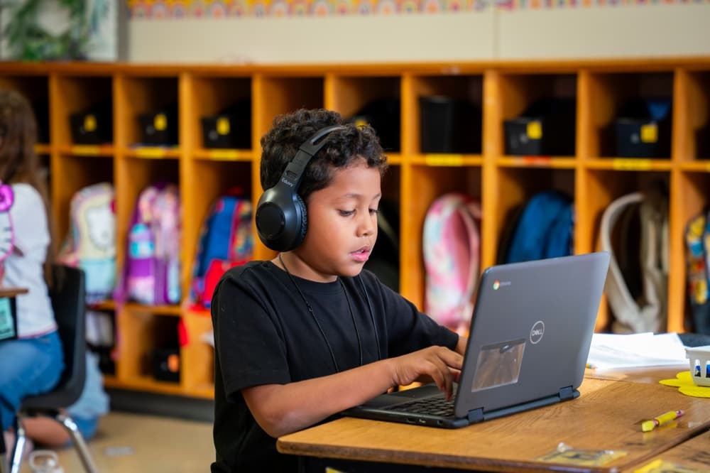 AI, STEM curriculum piloted in Bastrop ISD expands statewide