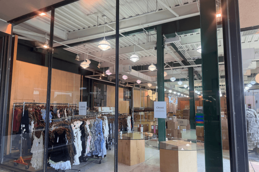 Urban Outfitters in The Woodlands Mall moving to new location