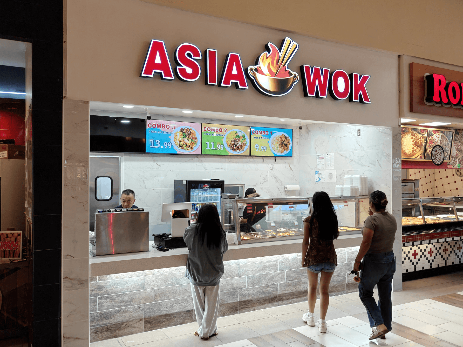 Asia Wok restaurant opens in College Station mall