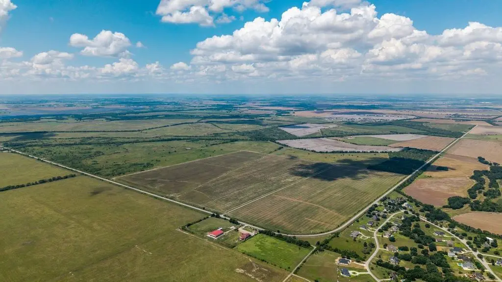 Tesla considers Fort Bend County for solar manufacturing project