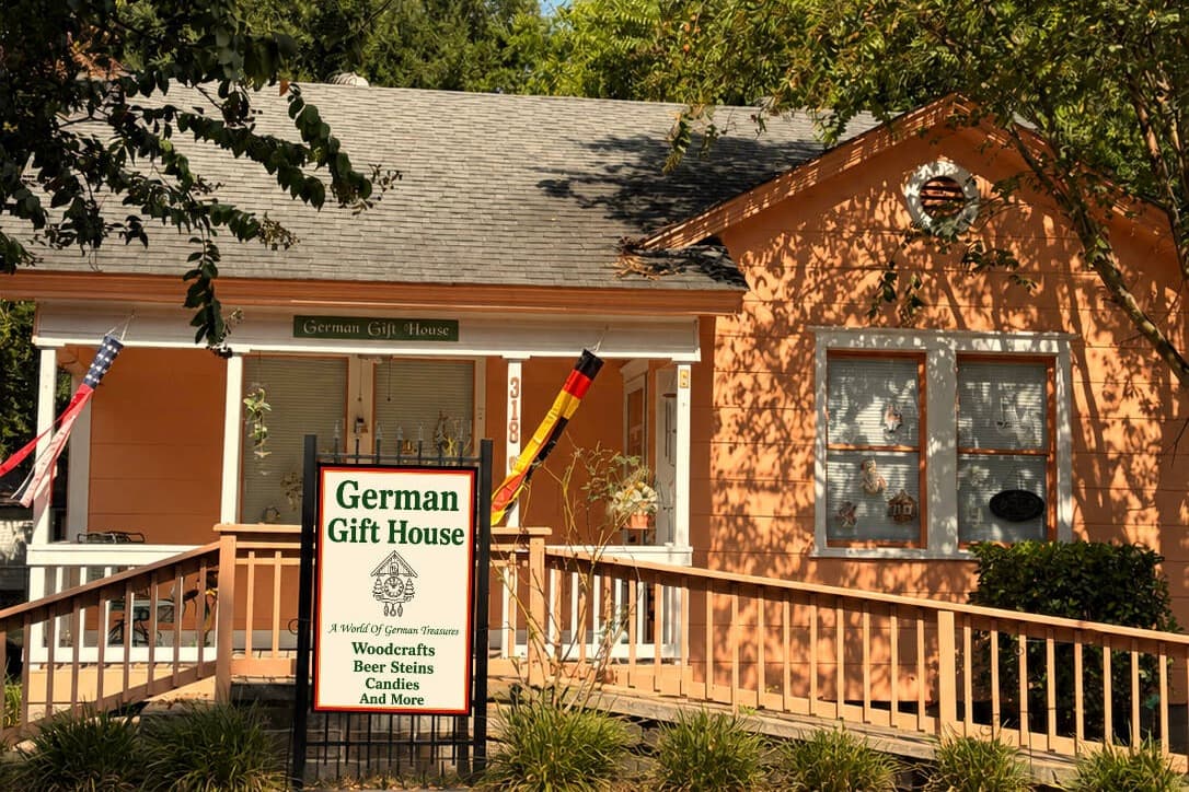 German Gift House expands with second location on Market Square