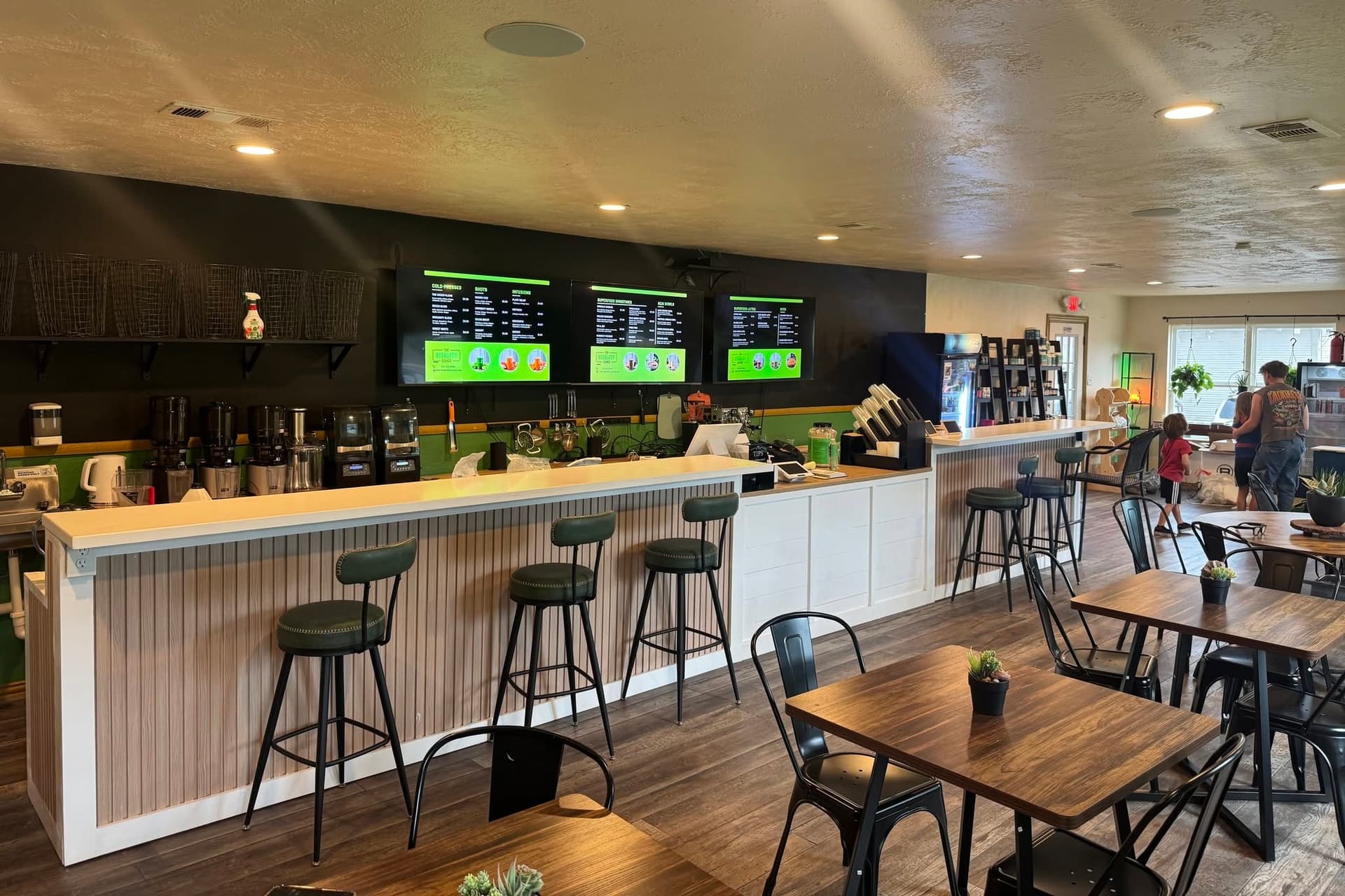 The Vitality Lounge now offering superfood smoothies, cold-pressed juice in Spring
