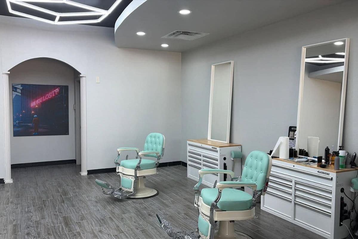 Reppond Barber relocates to Tomball