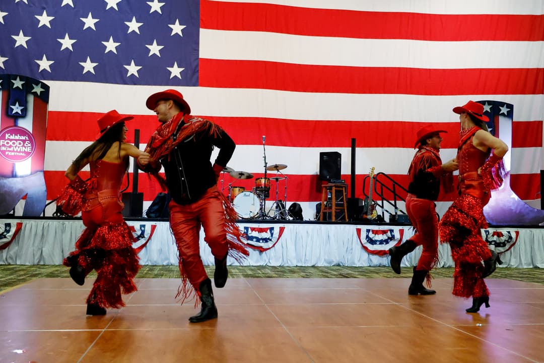 people dancing