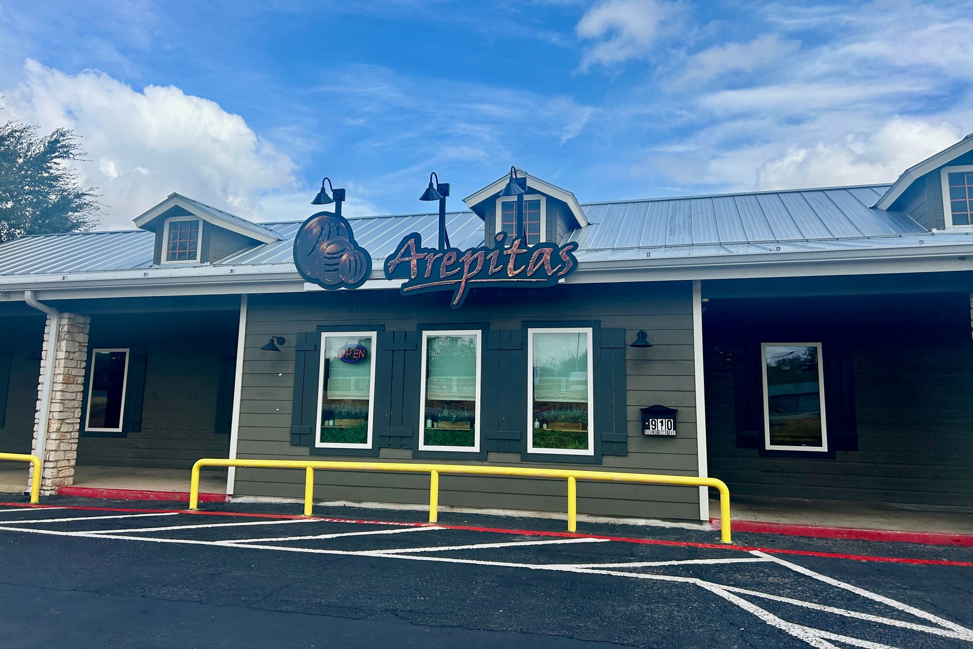 Arepitas reopens in Round Rock