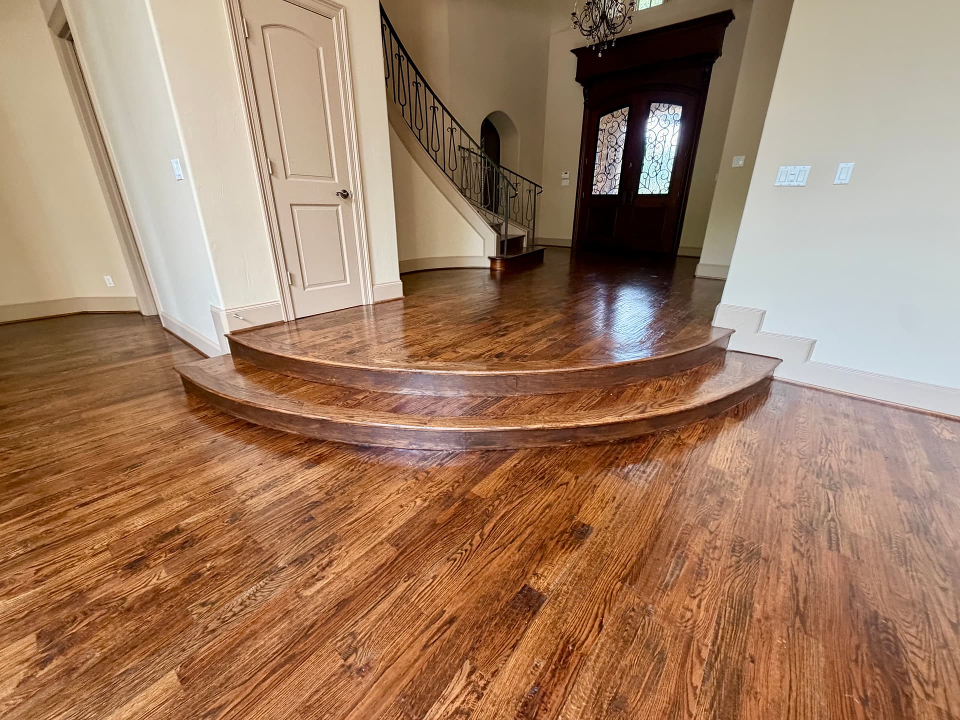 How a one-day, dust-free restoration process is bringing North DFW hardwood floors back to life