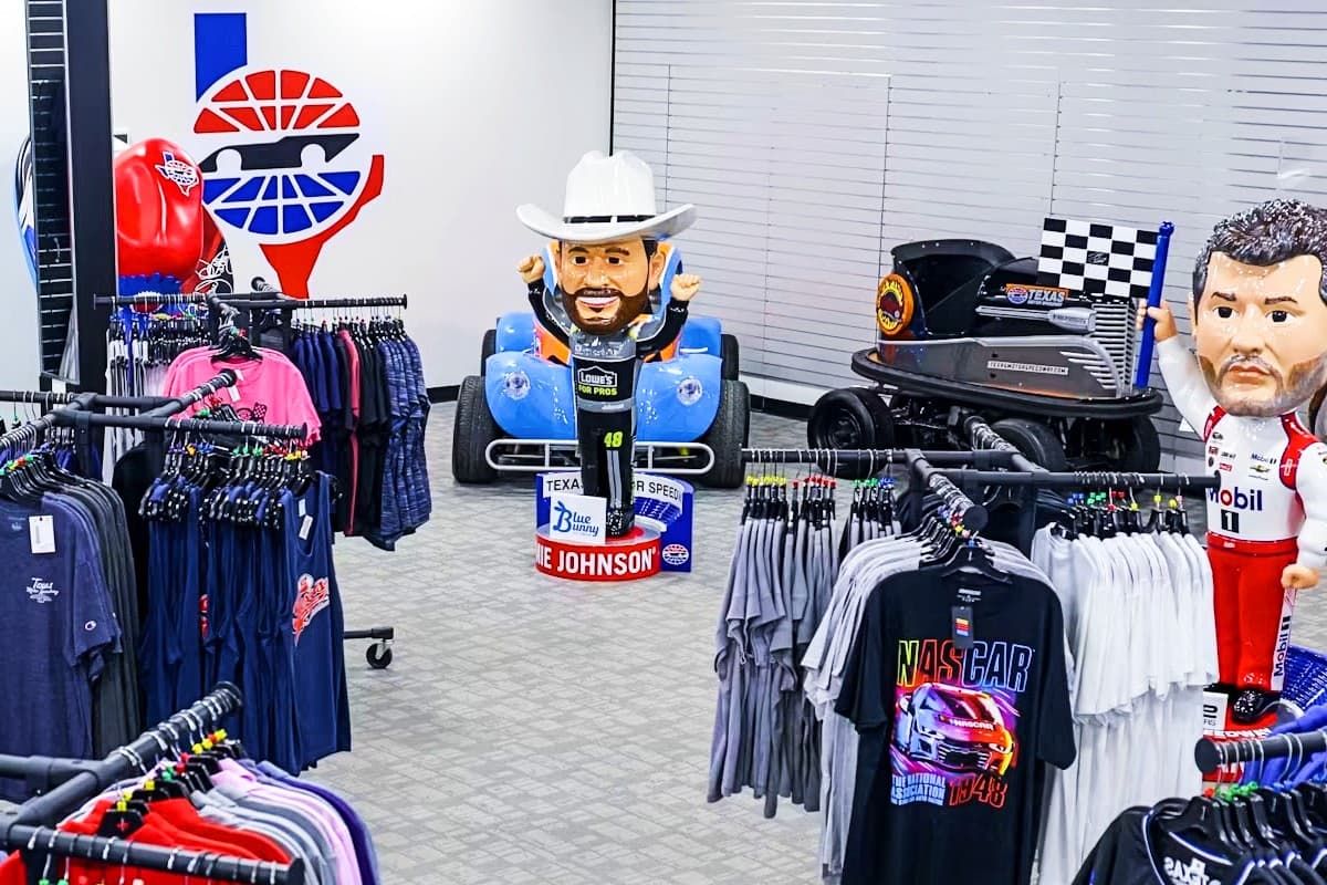 Texas Motor Speedway gift shop, track tours relocate to original location