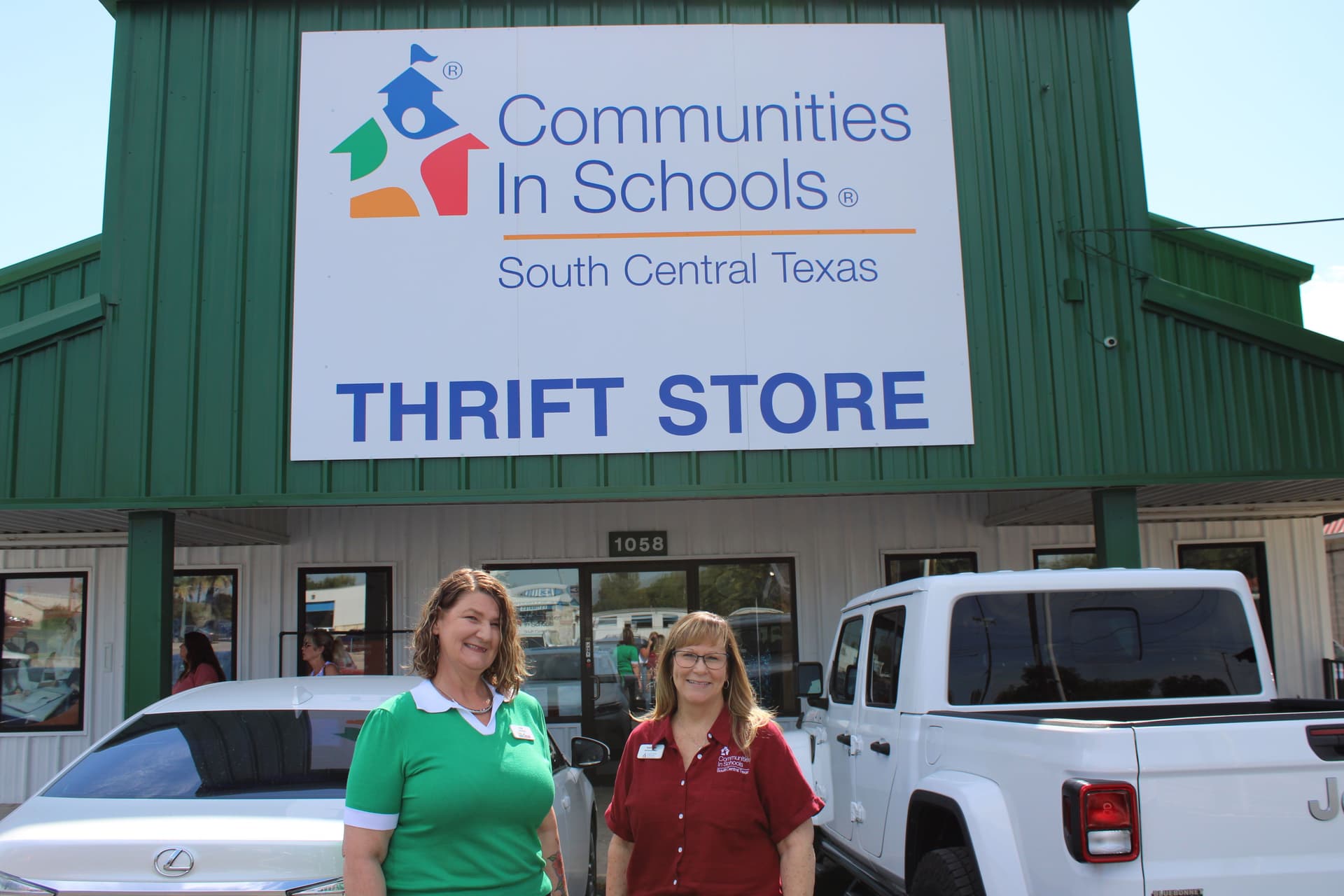 'Better together': How a local thrift store helps students and community in New Braunfels