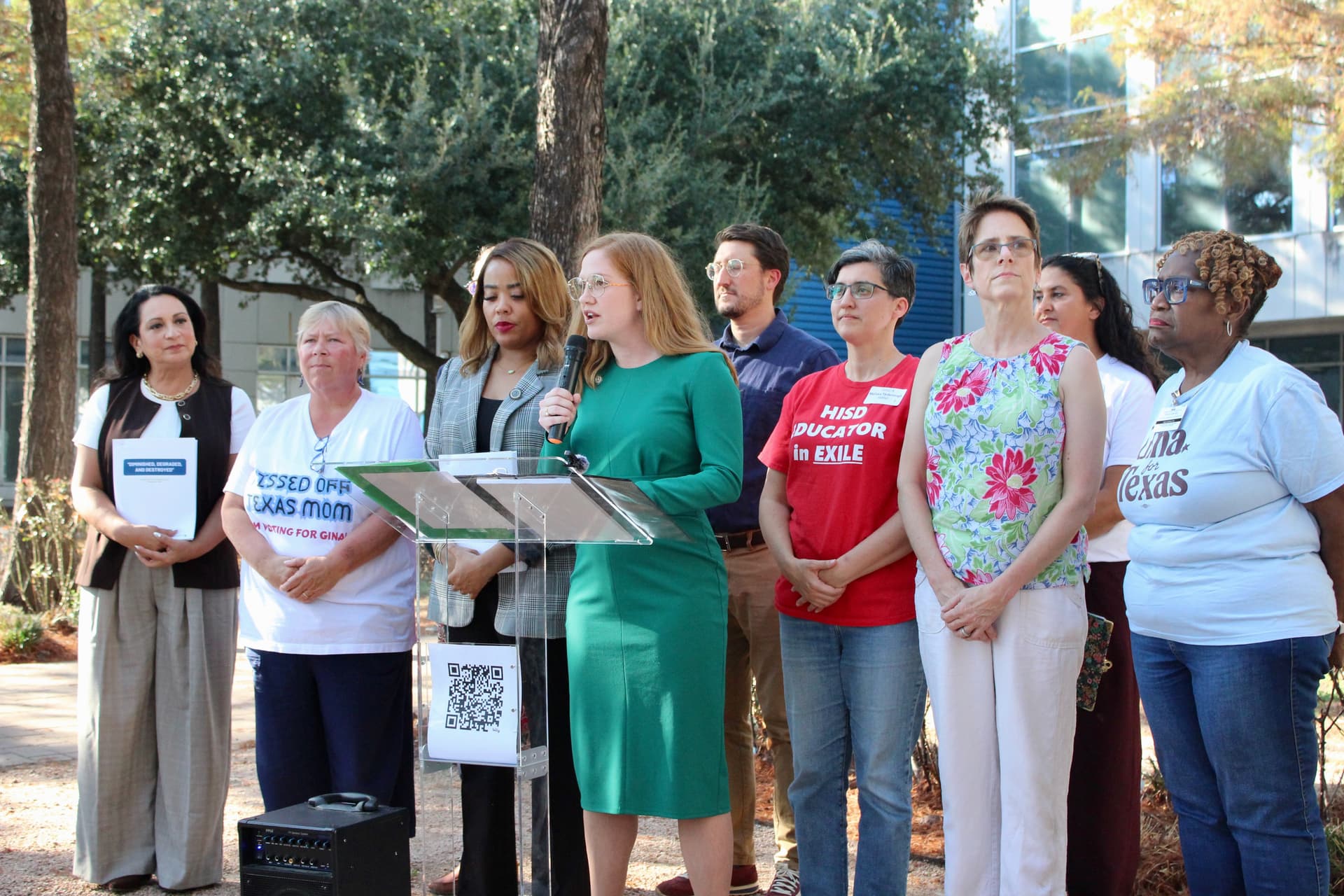 Commission of politicians, community members releases report on state takeover of HISD