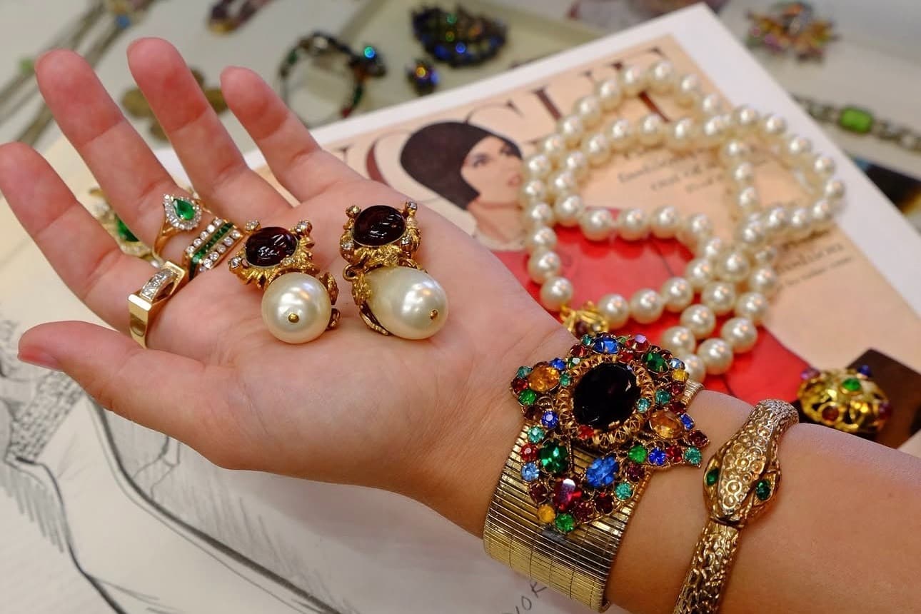 Antiques by Anna offers vintage jewels in North Austin