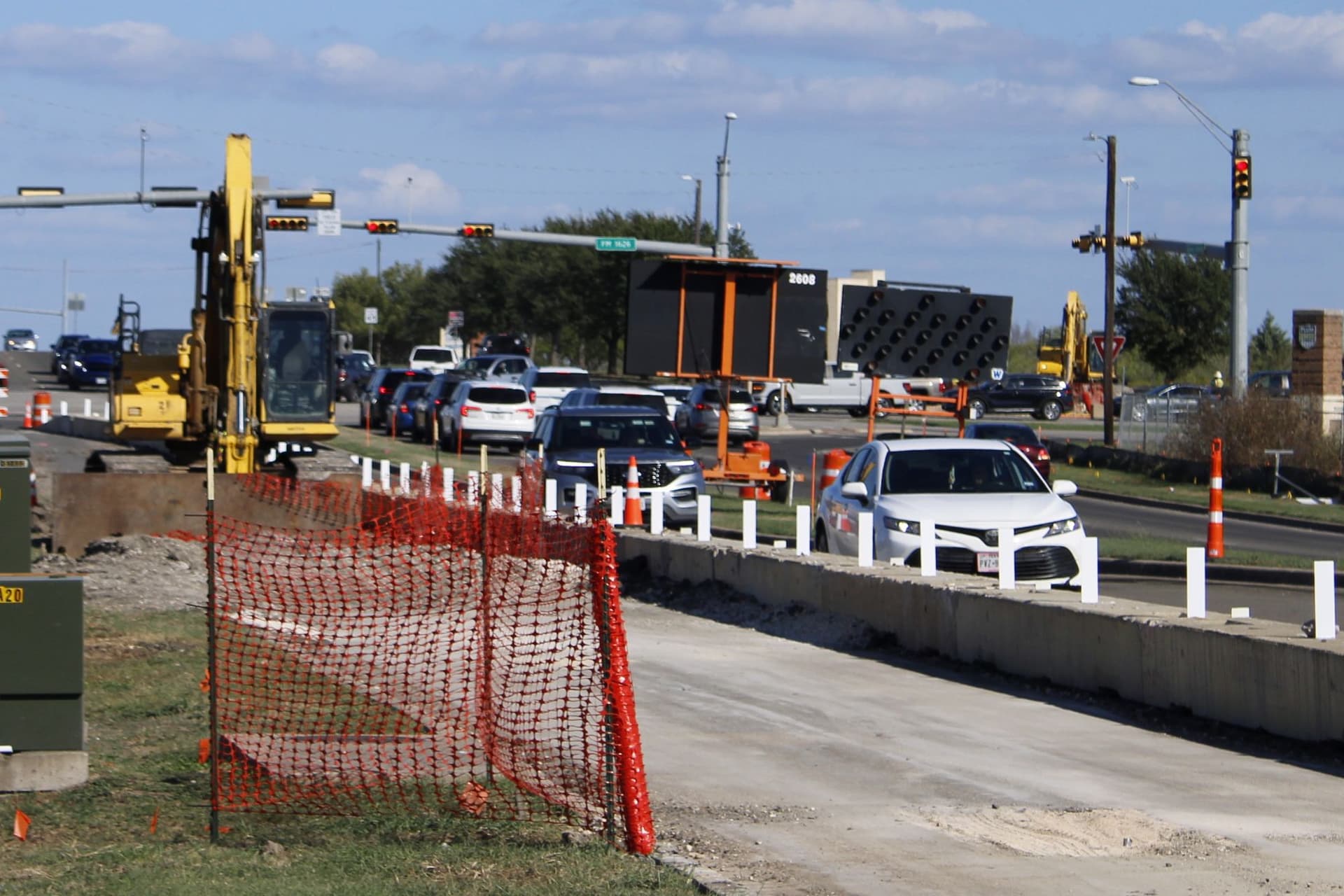 Kohlers Crossing water line project closes lane in Kyle