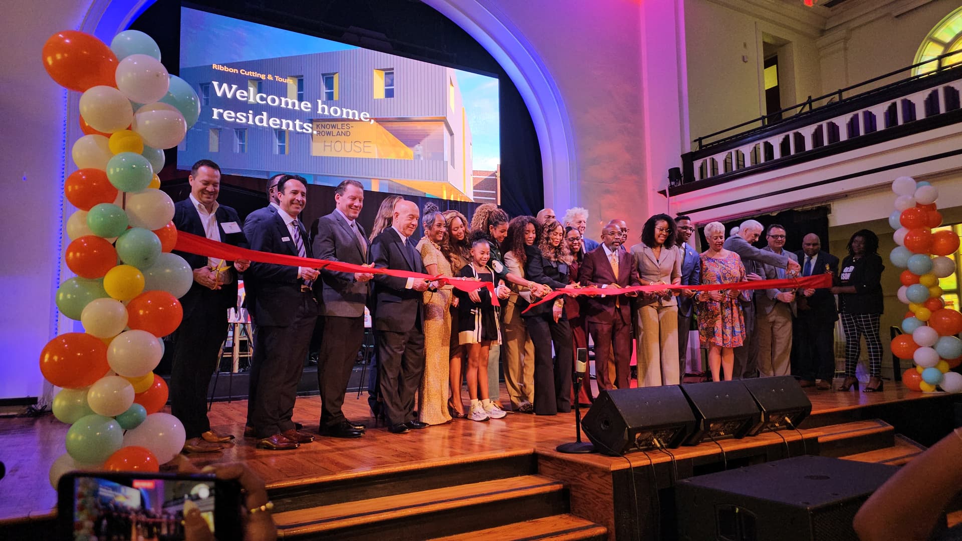Knowles-Rowland House celebrates opening with Beyoncé, Kelly