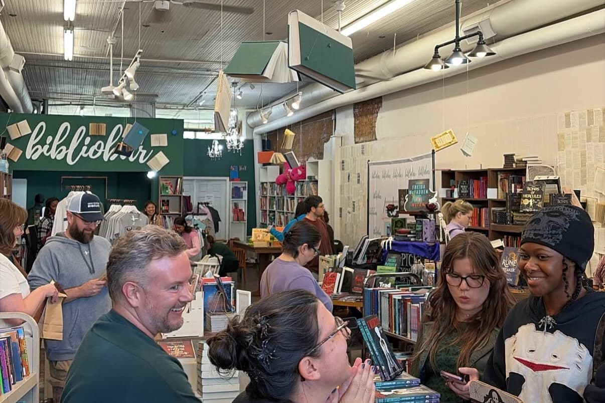 Bibliobar celebrates reopening at new location