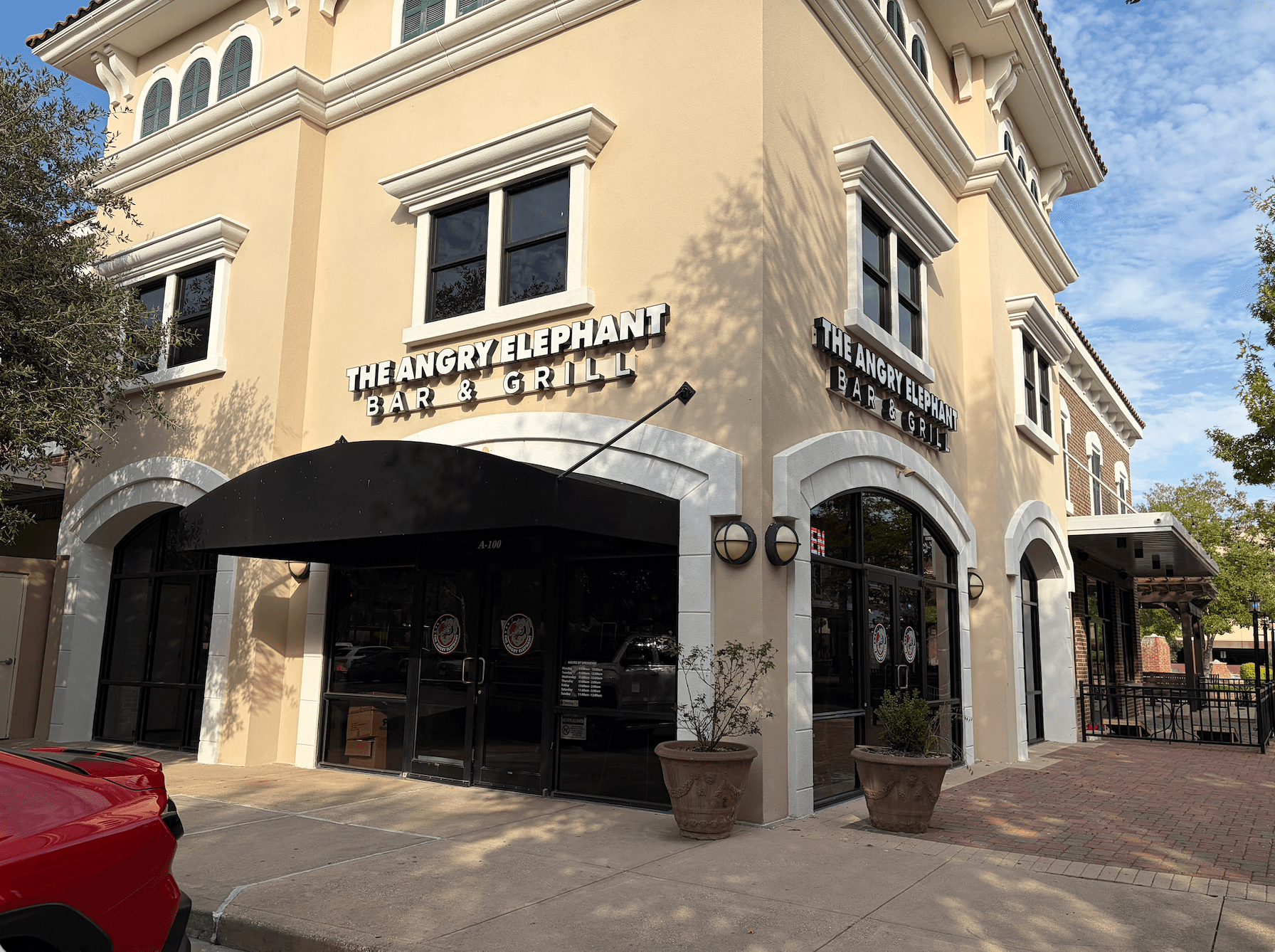 The Angry Elephant politics-themed bar opens new location in Katy