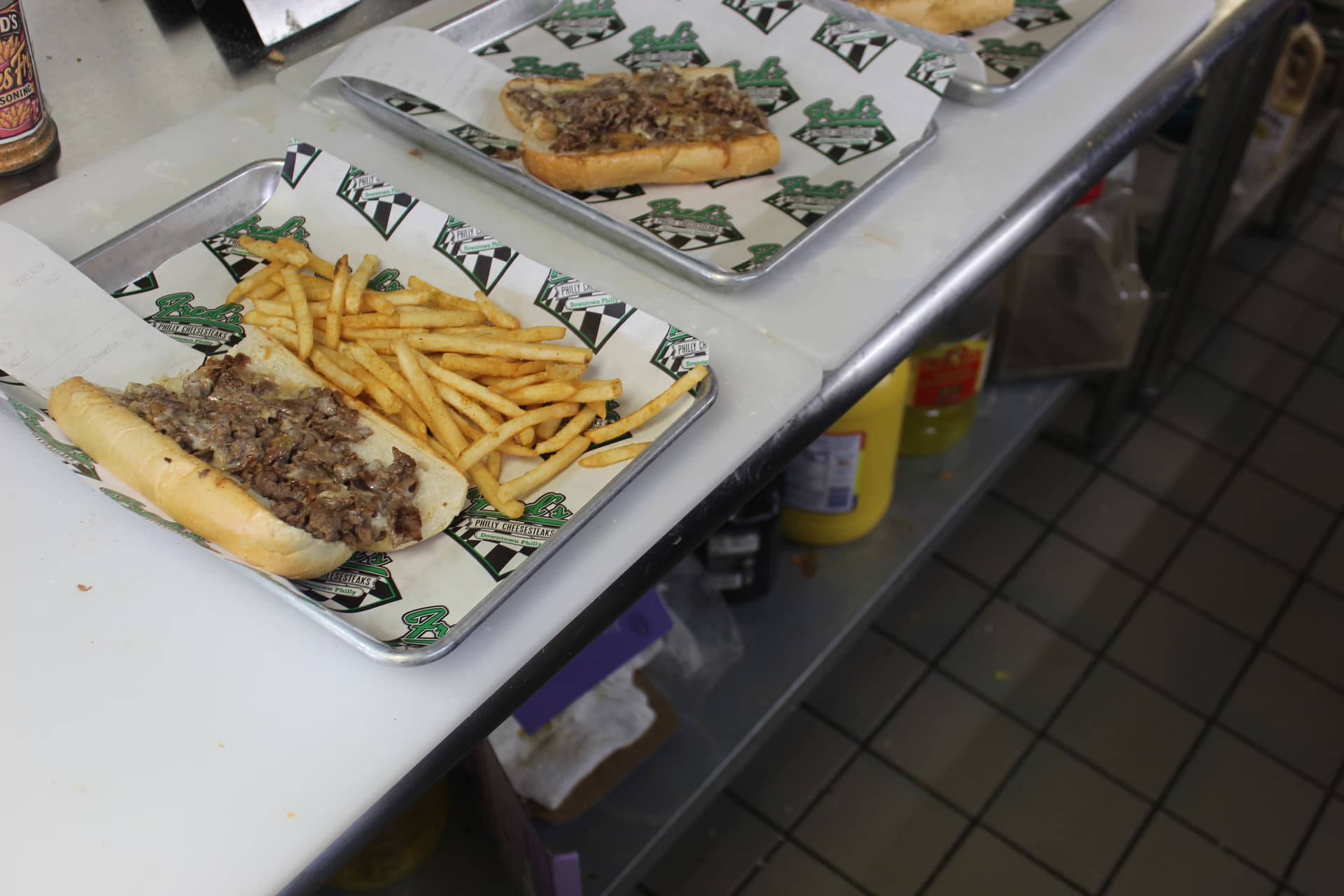 Fred’s Downtown Philly serves cheesesteaks, egg rolls in Allen