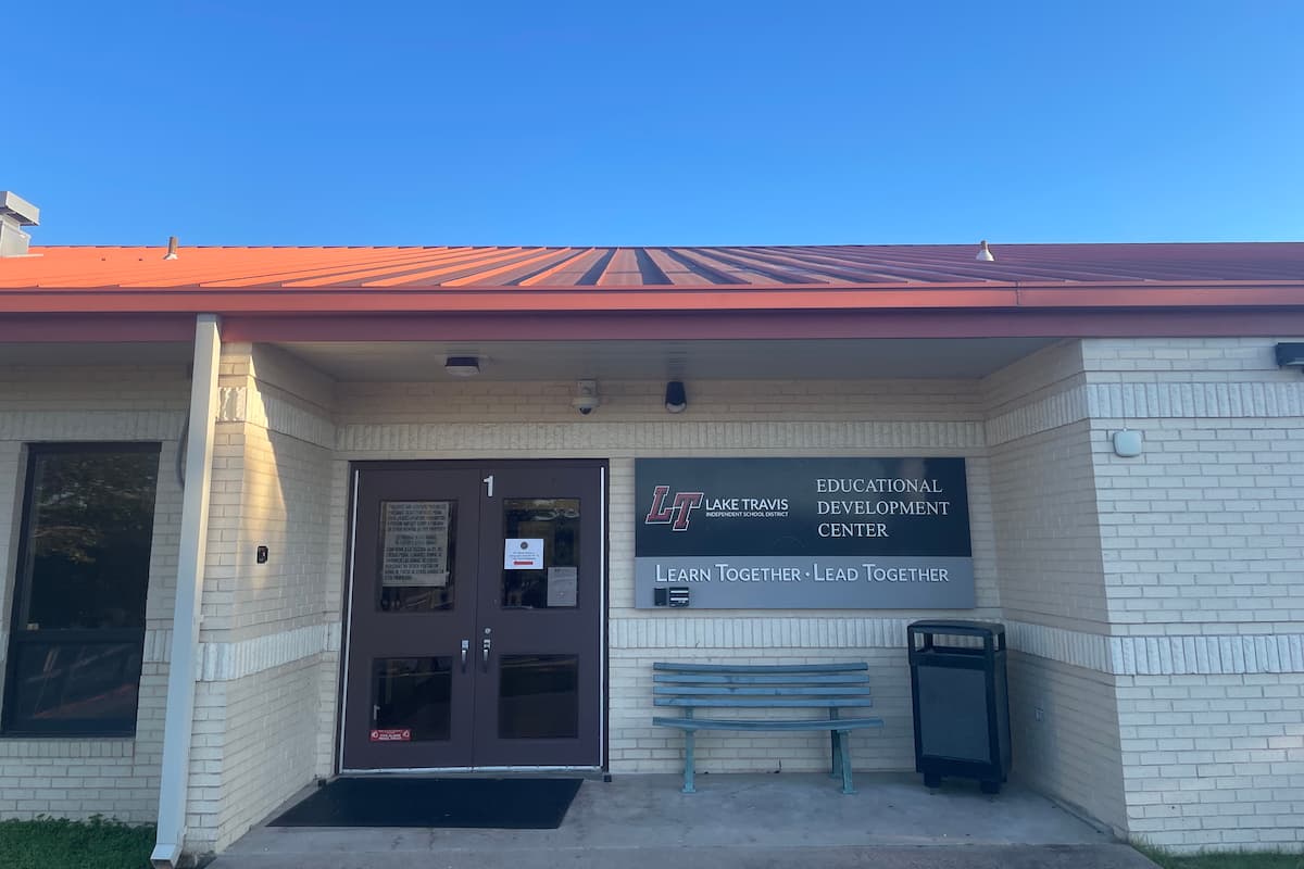 Lake Travis IDS earns near-perfect financial accountability score