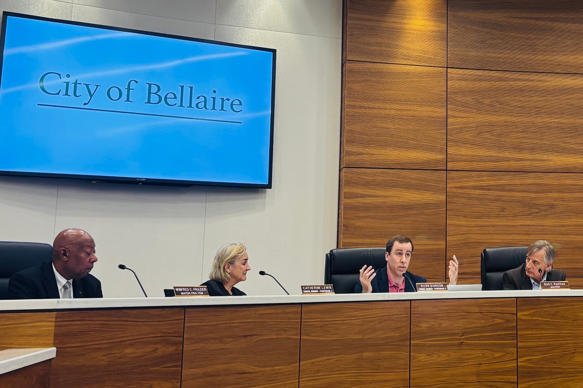 Bellaire officials impose new parking rules on Sunburst Street to deter improper use