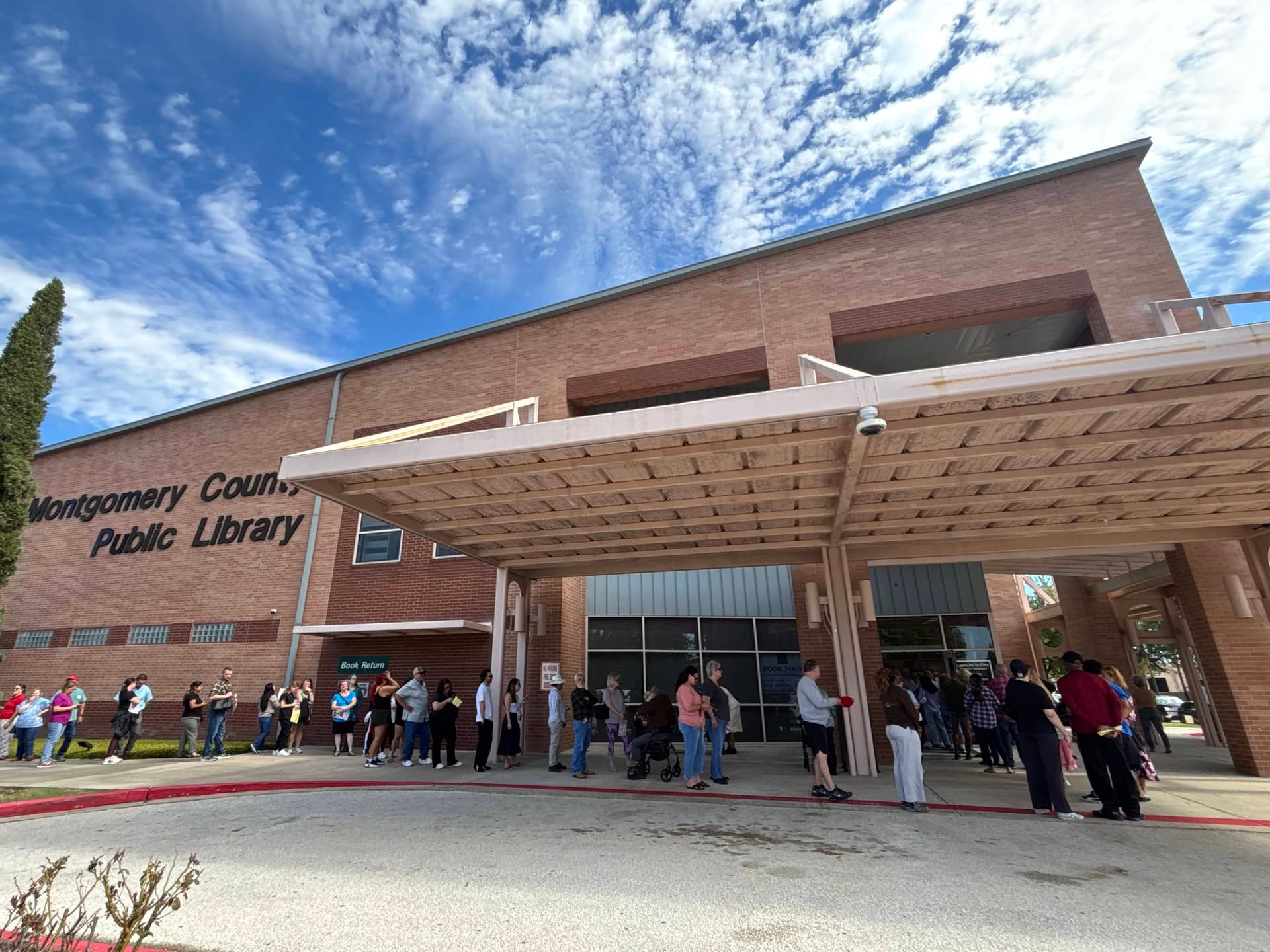 More than 100,000 people cast ballots in first week of early voting in Montgomery County