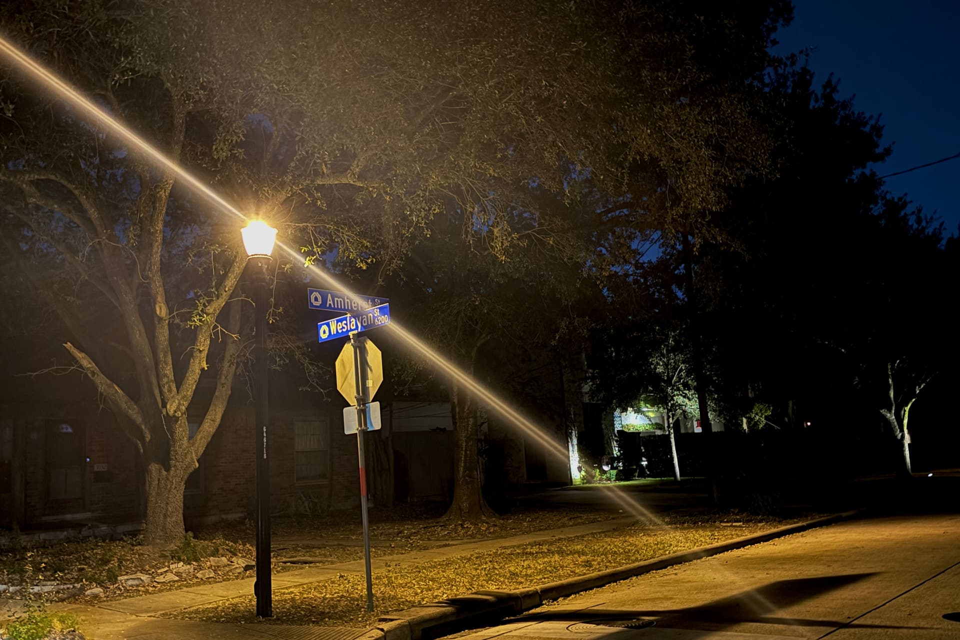 CenterPoint Streetlight Conversion Project begins illuminating West U's corridors