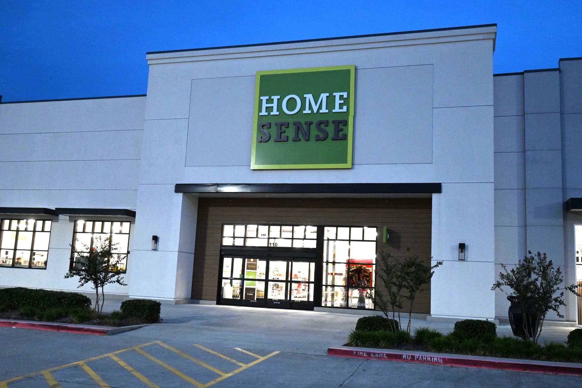 HomeSense now open in Shenandoah's Portofino Shopping Center