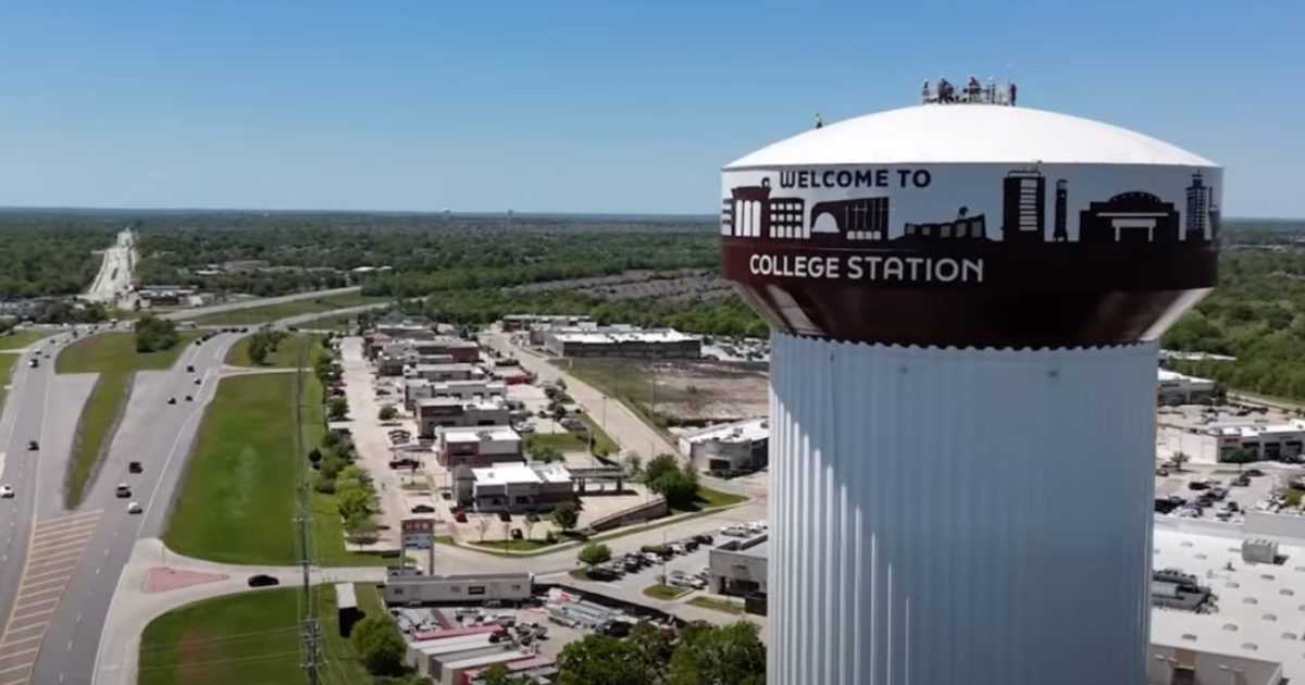College Station opens public facilities for residents to escape the heat