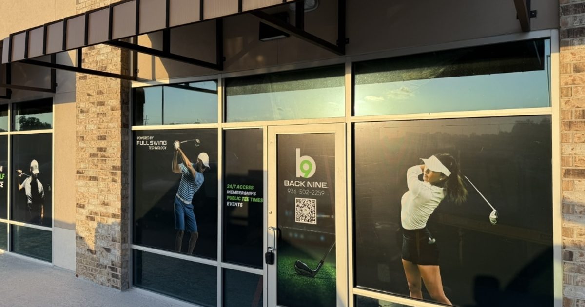 The Back Nine now offering simulated indoor golf in New Caney