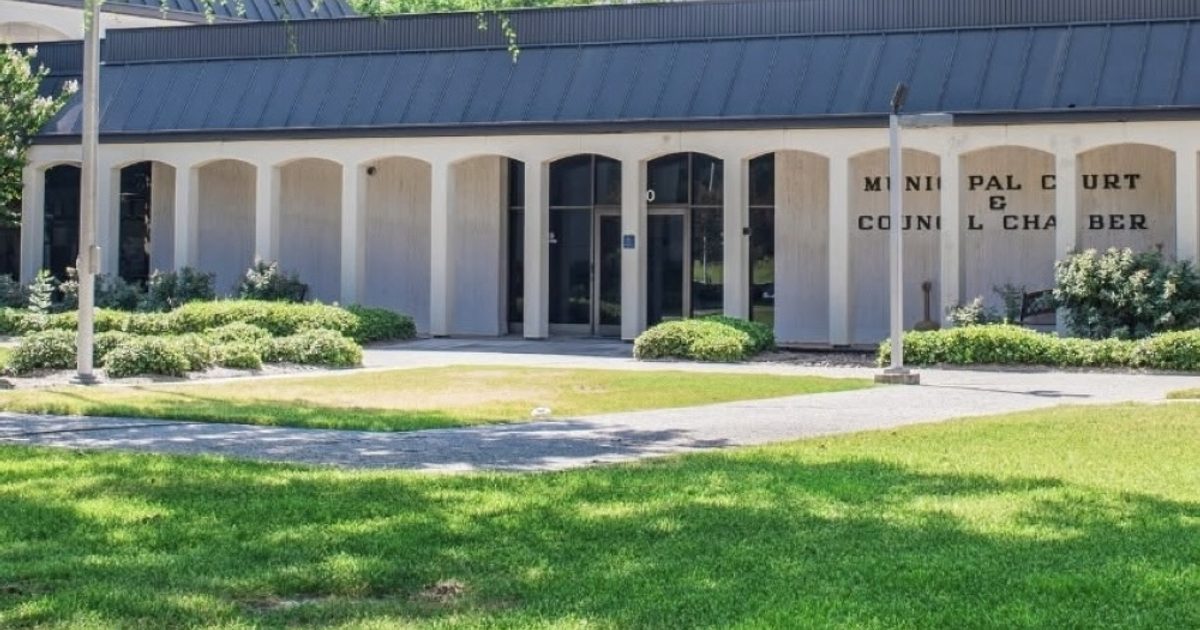 League City awards $4M for Oaks of Clear Creek detention pond, considering walkable paths