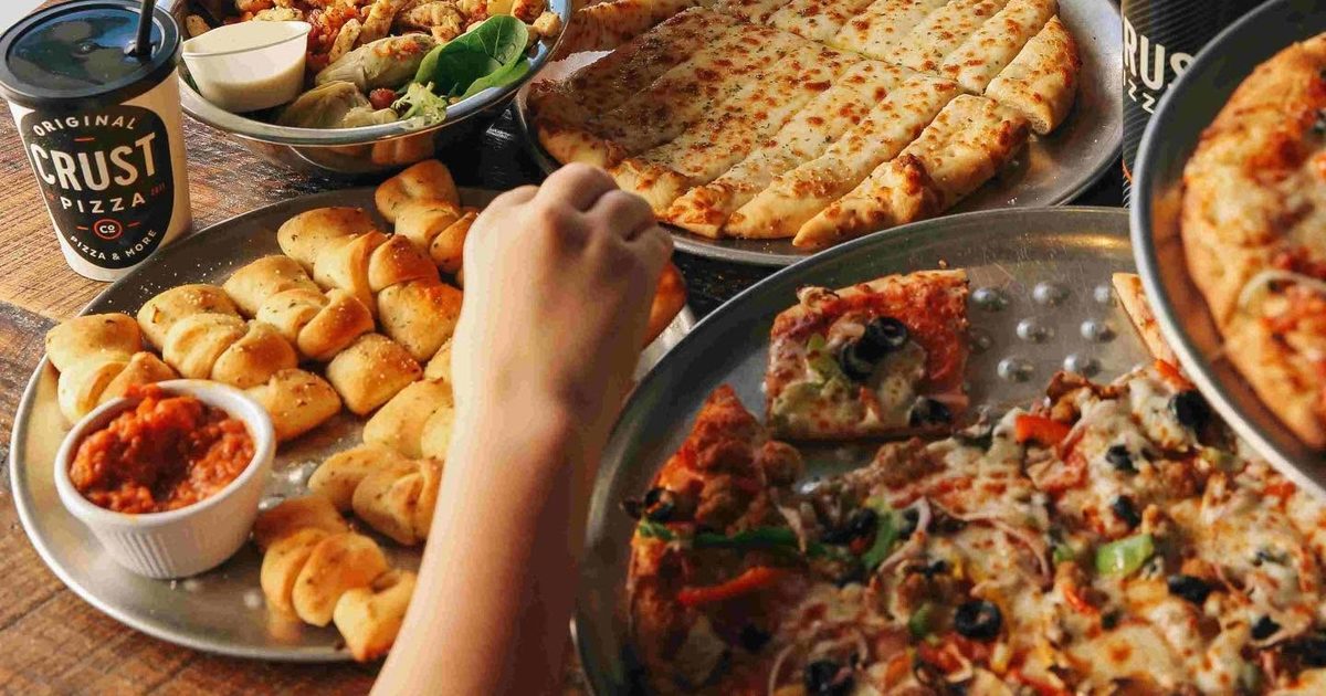 Crust Pizza Co. now tossing Chicago-style pies in Bastrop