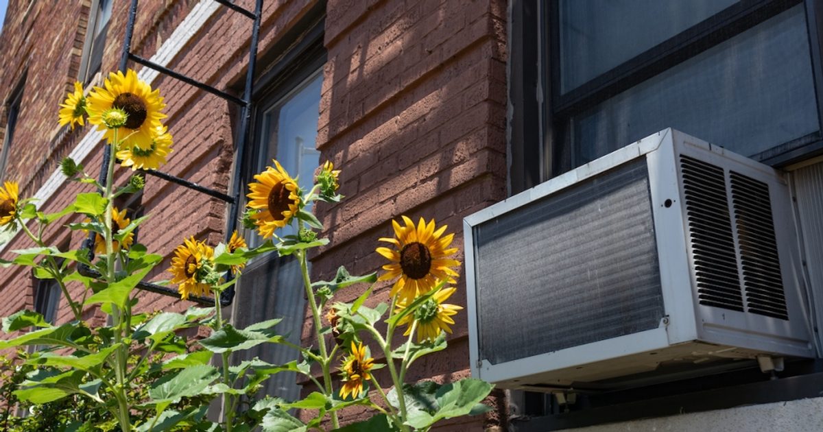 Houston officials to give away 125 air conditioners to residents in need
