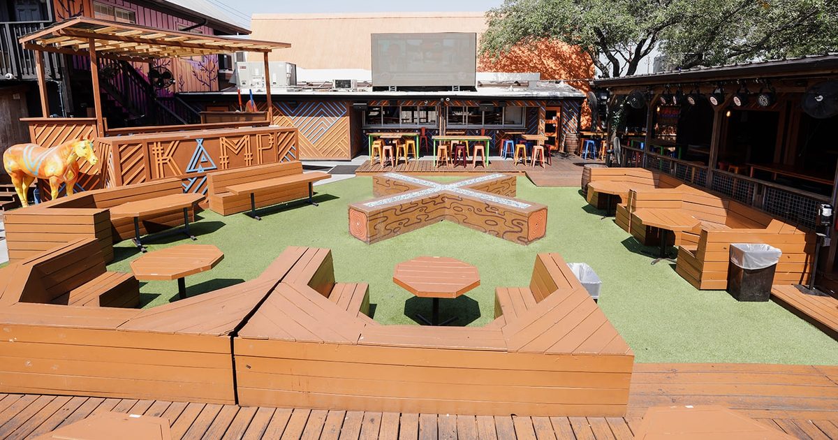 Indoor/outdoor restaurant and lounge Kamp closes