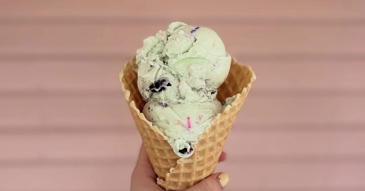 Mint chocolate chip and a latte? Conjoined ice cream and coffee shop opens in League City