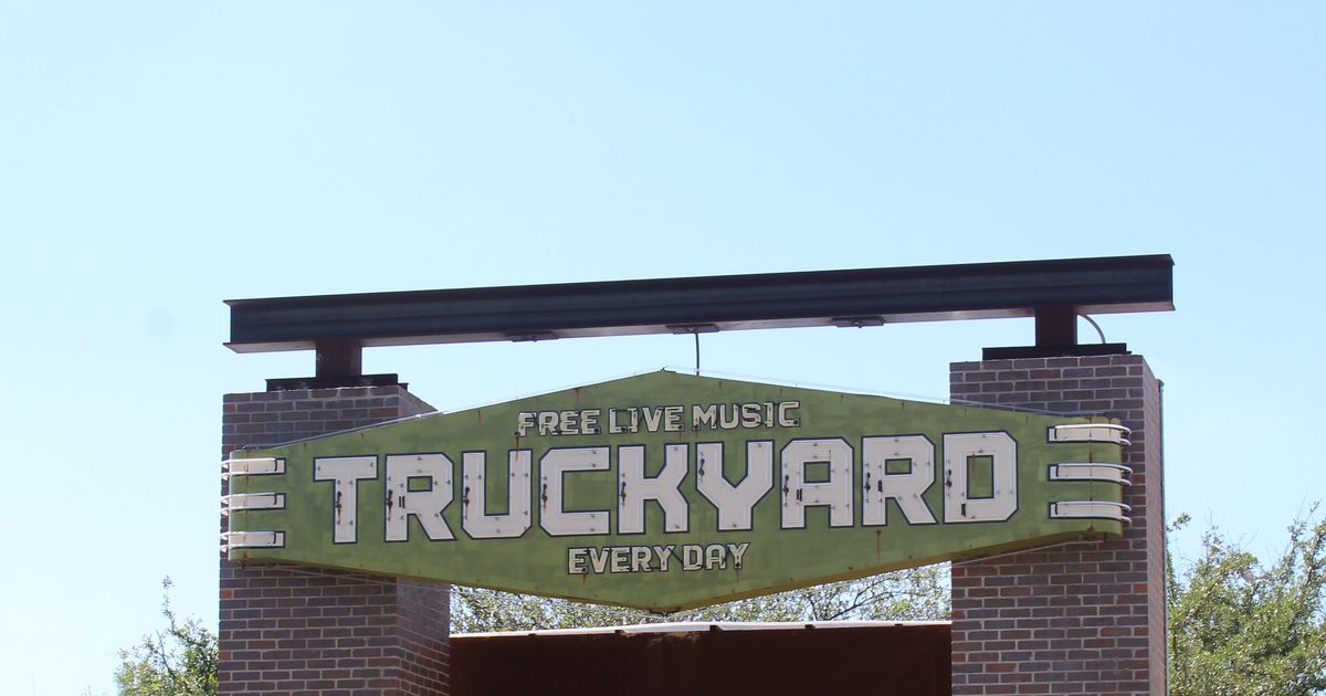 Truck Yard opens Richardson location with live music, food trucks