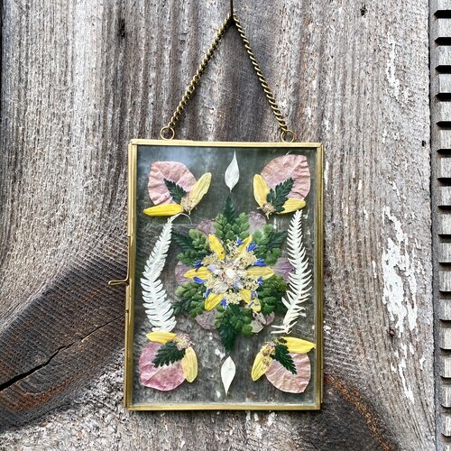 Virtual DIY - Make a Pressed Floral Mandala Frame Class