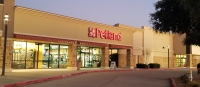 Petland has been in Frisco for more than 15 years. (Lindsey Juarez Monsivais/Community Impact Newspaper)
