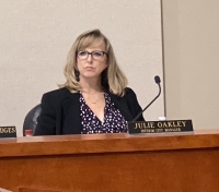 julie oakley lakeway city manager