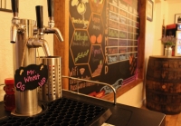 Mead is available on tap or in the bottle. (Anna Lotz/Community Impact Newspaper)