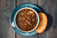 The Louisiana-based sports bar will offer Cajun cuisine and seafood, such as gumbo and po'boys, as well as burgers, salads and wraps. (Courtesy Walk-On's Bistreaux & Bar)