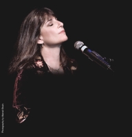Karla Bonoff