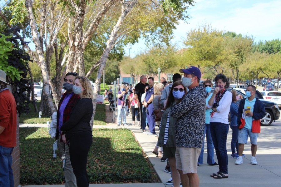 First day of early voting in Tarrant County sees long lines, fewer