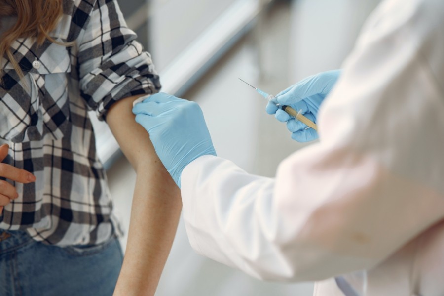 Travis and Williamson counties are set to receive a collective 27,650 coronavirus vaccine doses from the state during the week of Feb. 15. (Courtesy Pexels)