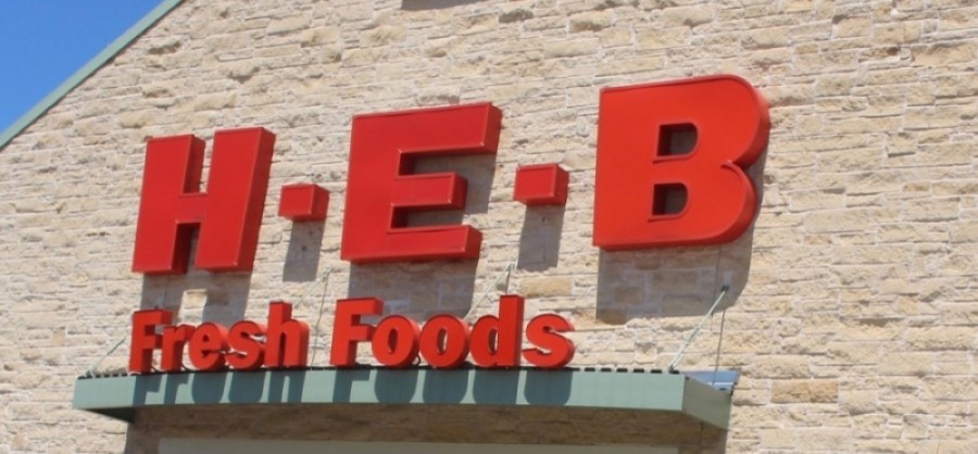 H-E-B will continue to require employees to wear face masks until further notice. (Nicholas Cicale/Community Impact Newspaper)