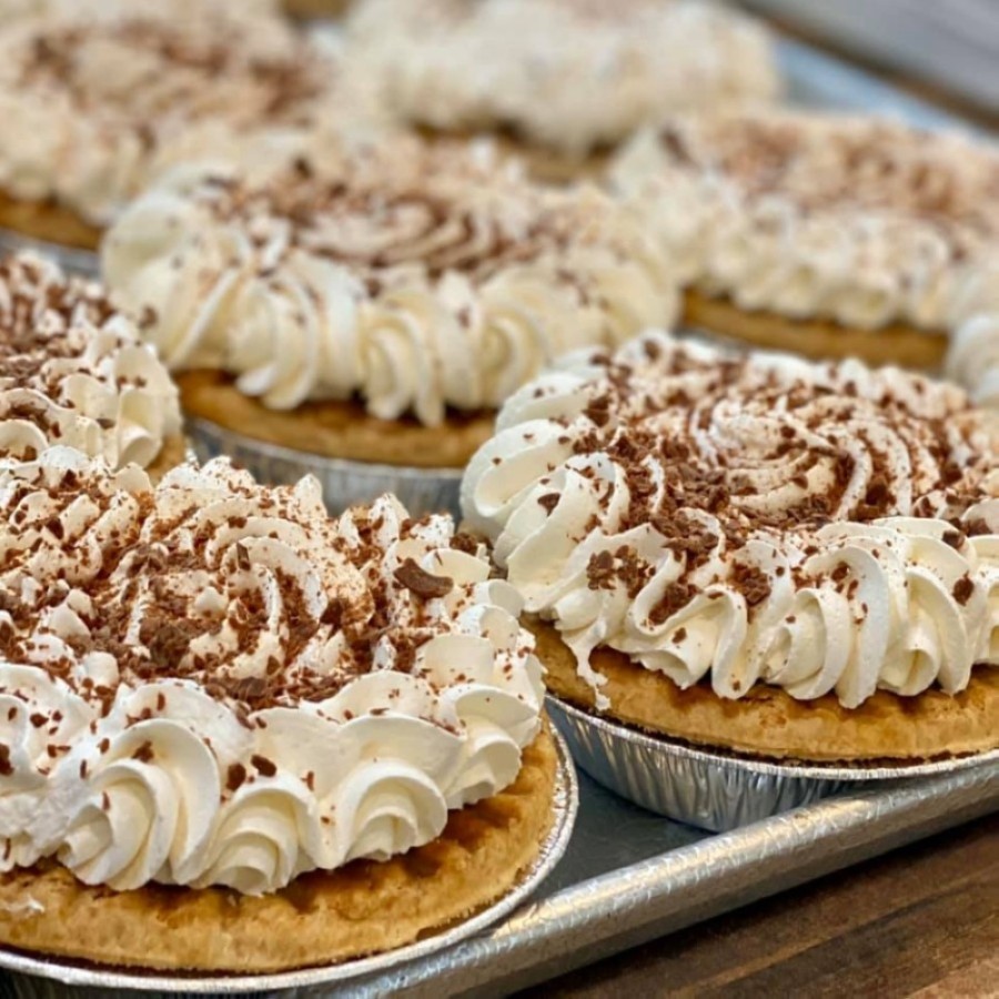 House of Pies offers specialty desserts in addition to breakfast, lunch and dinner. (Courtesy House of Pies)