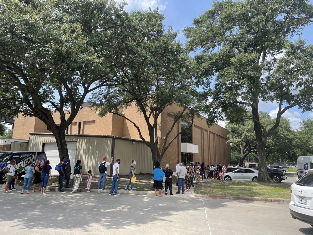 Over 1,200 people came to an event seeking financial assistance through Harris County on Aug. 3. (Emma Whalen/Community Impact Newspaper)