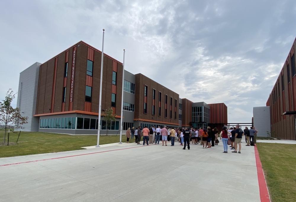 Hutto ISD Unveils 49M Ninth Grade Center With Ribbon Cutting Open 